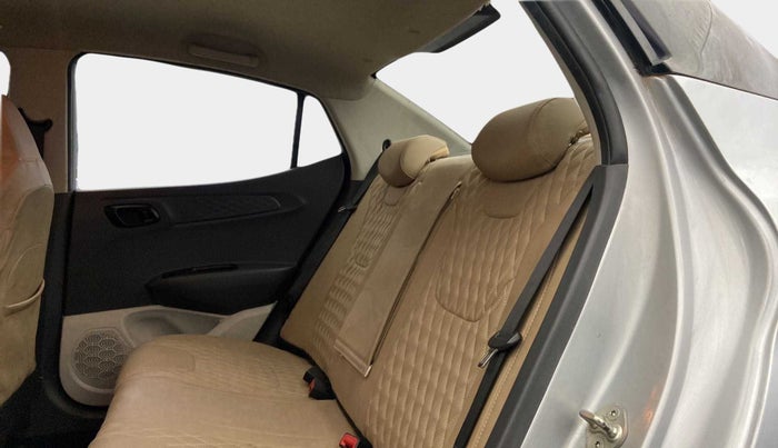 2021 Hyundai AURA S 1.2, Petrol, Manual, 30,058 km, Right Side Rear Door Cabin