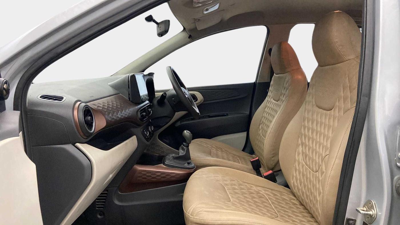 2021 Hyundai AURA S 1.2, Petrol, Manual, 30,058 km, Right Side Front Door Cabin