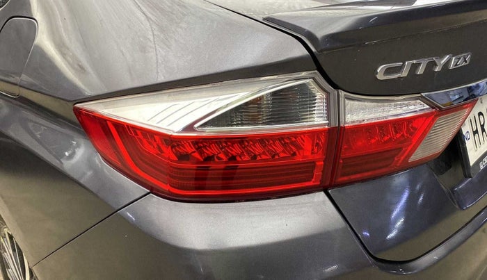 2017 Honda City 1.5L I-VTEC ZX CVT, Petrol, Automatic, 74,671 km, Left tail light - Minor damage