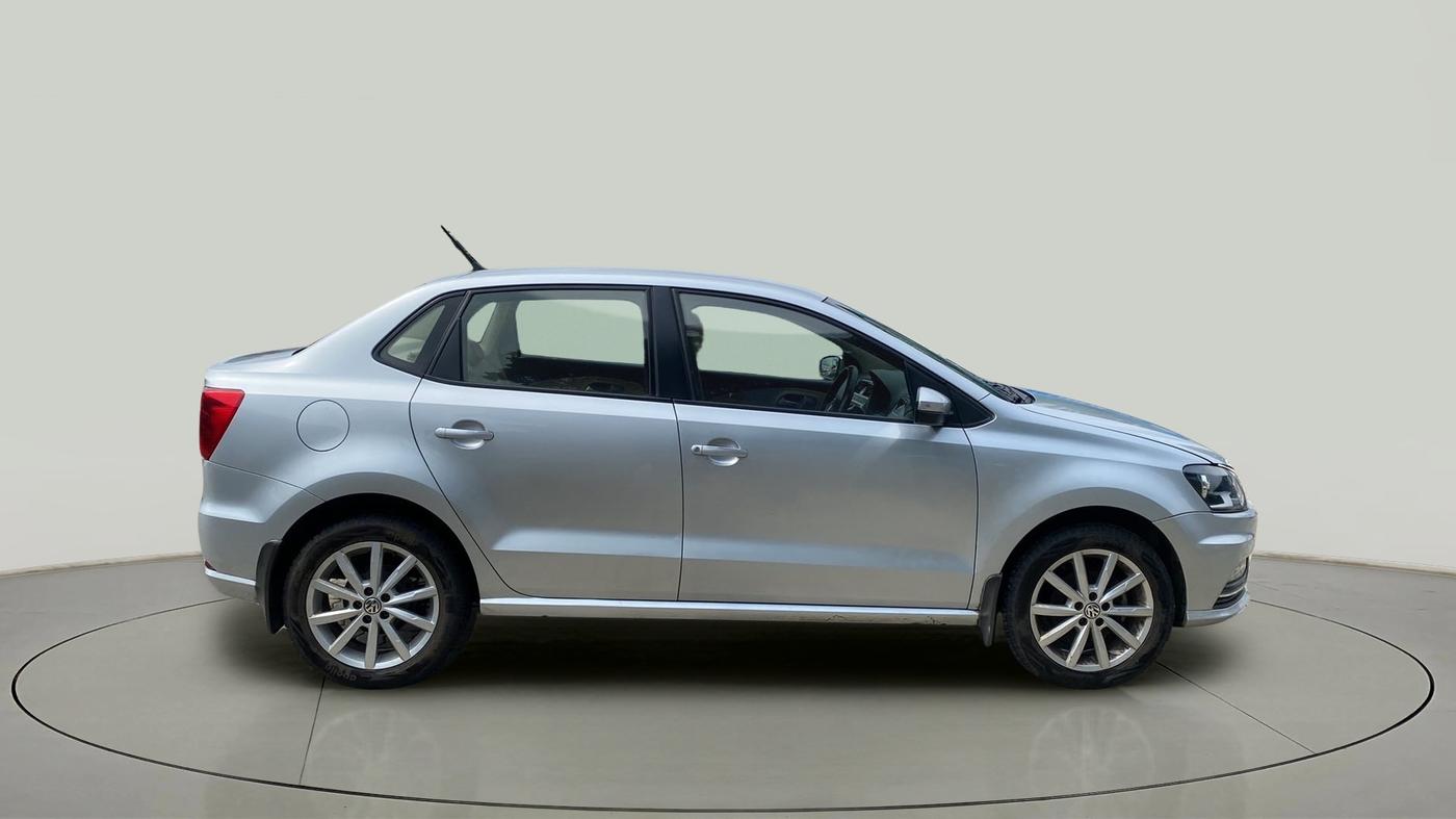 2017 Volkswagen Ameo HIGHLINE1.2L PLUS 16 ALLOY, Petrol, Manual, 33,291 km, Right Side