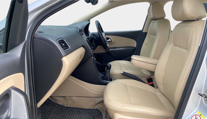 2017 Volkswagen Ameo HIGHLINE1.2L PLUS 16 ALLOY, Petrol, Manual, 33,291 km, Right Side Front Door Cabin