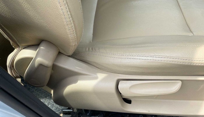 2017 Volkswagen Ameo HIGHLINE1.2L PLUS 16 ALLOY, Petrol, Manual, 33,291 km, Driver Side Adjustment Panel