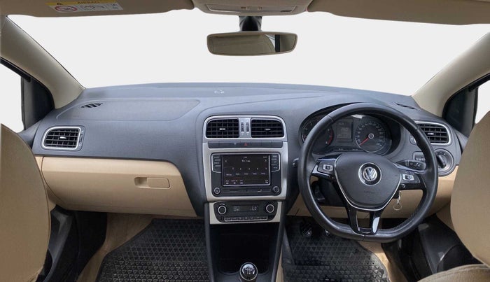 2017 Volkswagen Ameo HIGHLINE1.2L PLUS 16 ALLOY, Petrol, Manual, 33,291 km, Dashboard