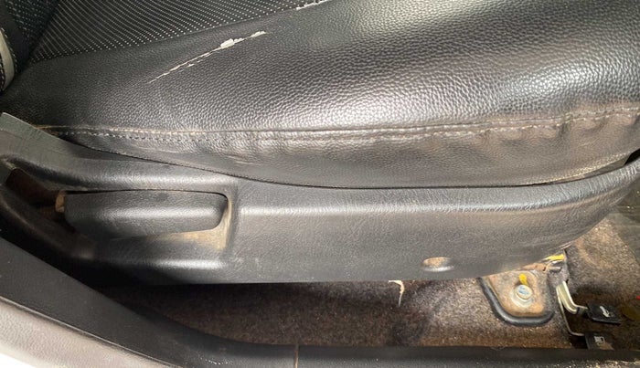 2021 Maruti Alto VXI, Petrol, Manual, 42,577 km, Driver Side Adjustment Panel