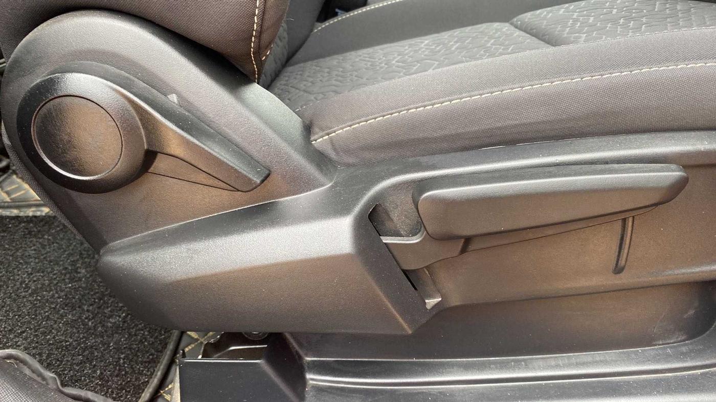 2023 Tata ALTROZ XZ I-TURBO PETROL, Petrol, Manual, 15,148 km, Driver Side Adjustment Panel
