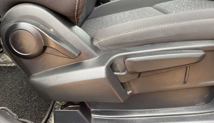 2023 Tata ALTROZ XZ I-TURBO PETROL, Petrol, Manual, 15,148 km, Driver Side Adjustment Panel