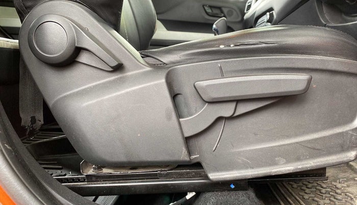 2022 Tata PUNCH ACCOMPLISHED AMT, Petrol, Automatic, 25,040 km, Driver Side Adjustment Panel