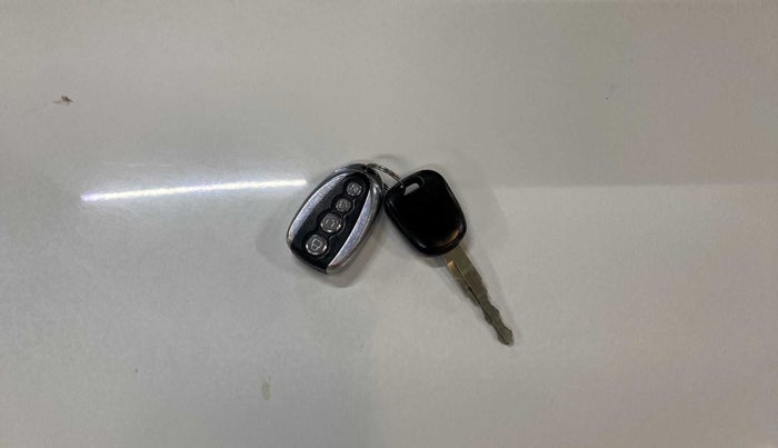 2020 Maruti New Wagon-R LXI CNG 1.0, CNG, Manual, 74,912 km, Key Close Up