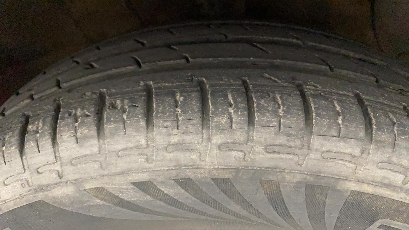 2020 Hyundai AURA S 1.2, Petrol, Manual, 17,225 km, Right Front Tyre Tread