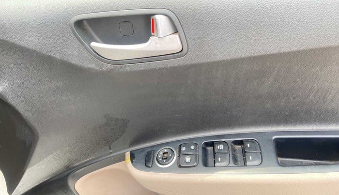 2014 Hyundai Xcent S 1.2, Petrol, Manual, 50,859 km, Driver Side Door Panels Control