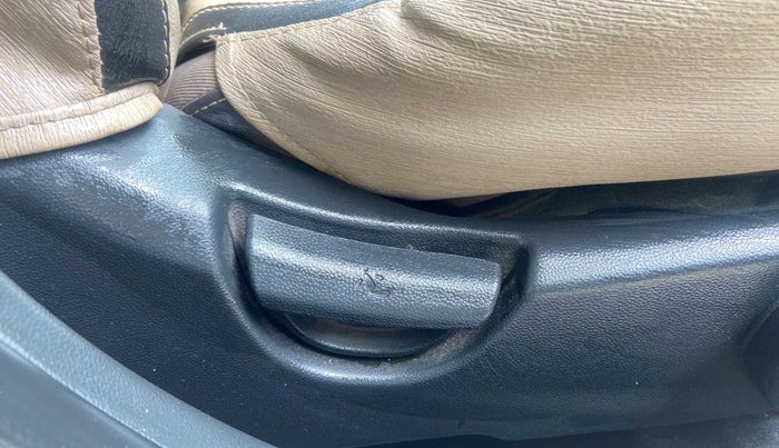 2014 Hyundai Xcent S 1.2, Petrol, Manual, 50,859 km, Driver Side Adjustment Panel