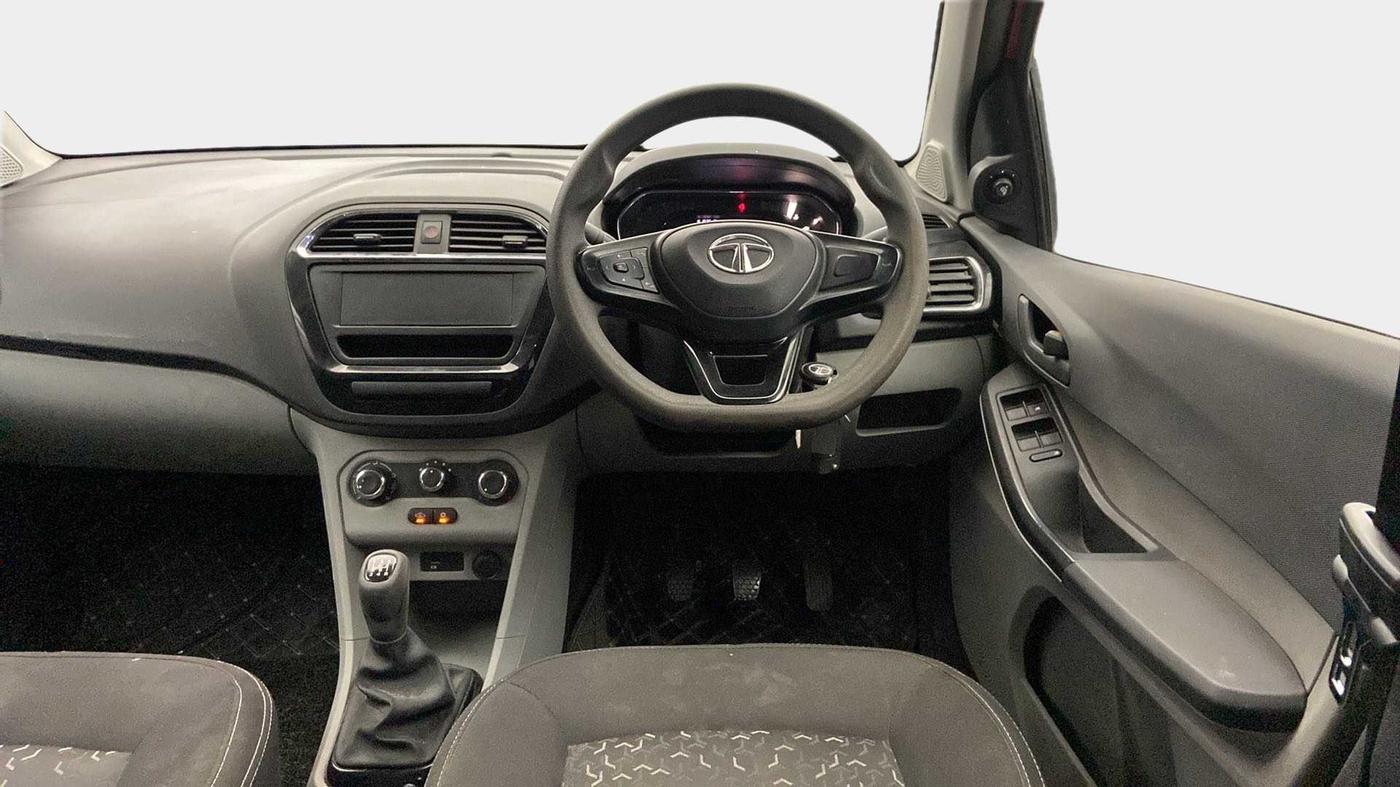 2023 Tata Tiago XT (O) PETROL, Petrol, Manual, 17,559 km, Steering Wheel Close Up