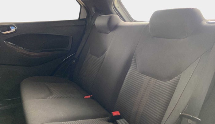 2018 Ford FREESTYLE TITANIUM 1.5 DIESEL, Diesel, Manual, 98,717 km, Right Side Rear Door Cabin
