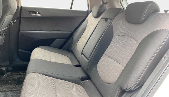 2017 Hyundai Creta SX PLUS 1.6 PETROL, Petrol, Manual, 59,159 km, Right Side Rear Door Cabin