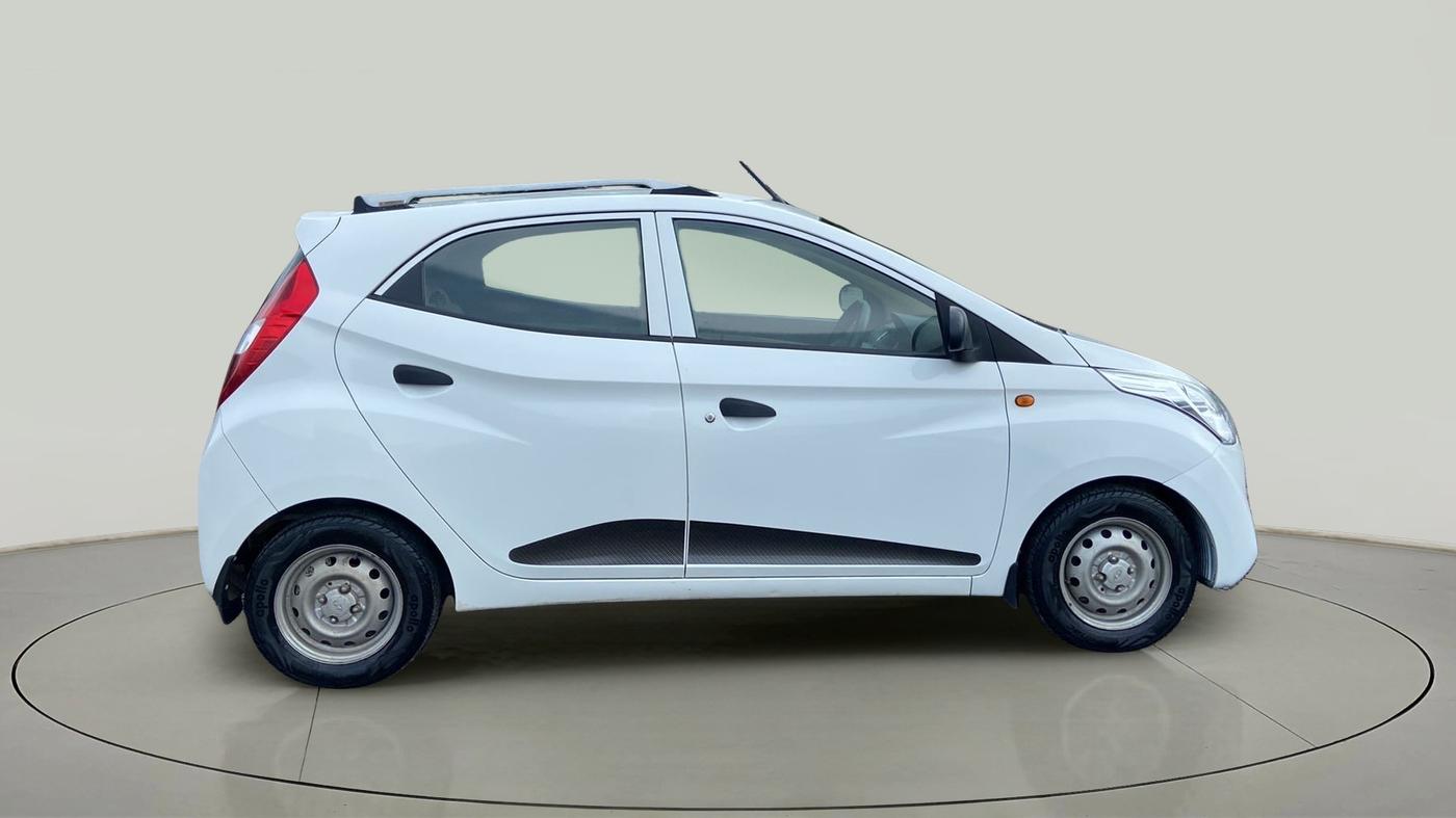 2018 Hyundai Eon ERA +, Petrol, Manual, 17,524 km, Right Side View