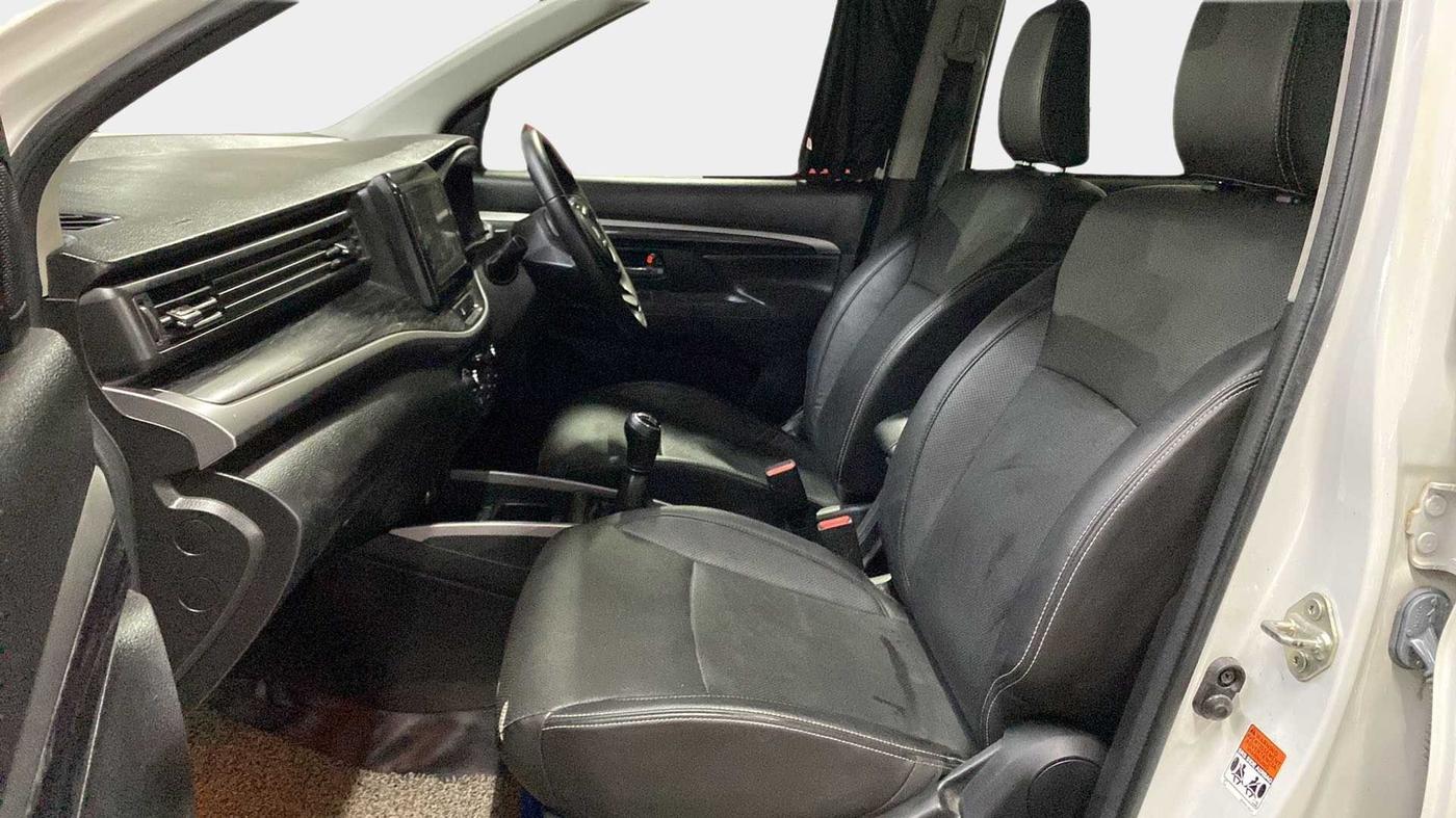 2023 Maruti XL6 ALPHA PLUS MT, Petrol, Manual, 21,398 km, Right Side Front Door Cabin