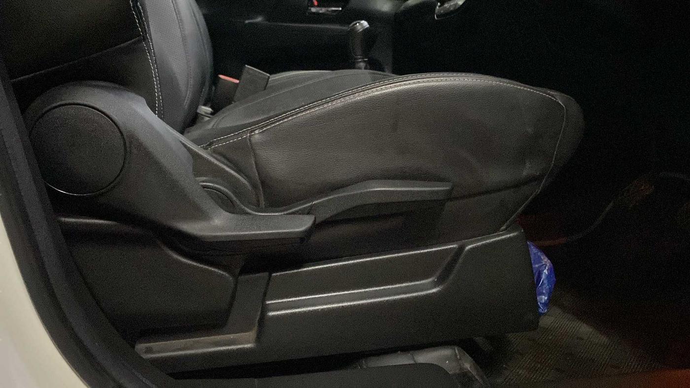 2023 Maruti XL6 ALPHA PLUS MT, Petrol, Manual, 21,398 km, Driver Side Adjustment Panel