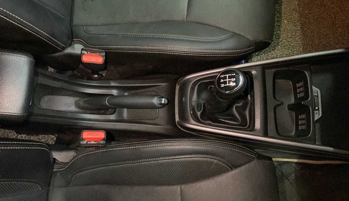 2023 Maruti XL6 ALPHA PLUS MT, Petrol, Manual, 21,398 km, Gear Lever