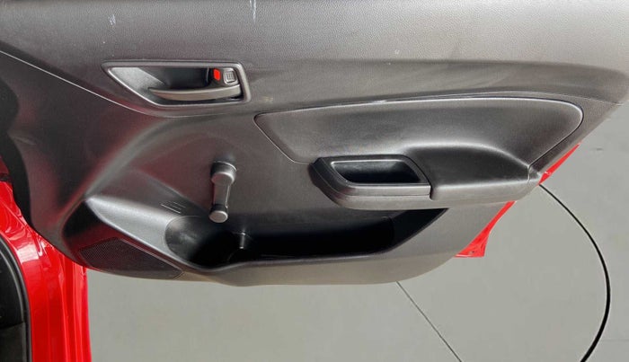 2023 Maruti Swift LXI, Petrol, Manual, 4,064 km, Driver Side Door Panels Control