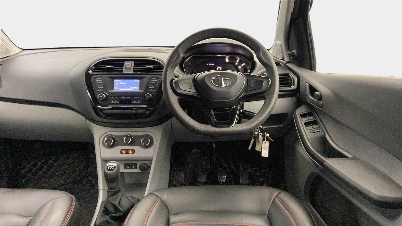 2023 Tata Tiago XM CNG, CNG, Manual, 16,890 km, Steering Wheel Close Up