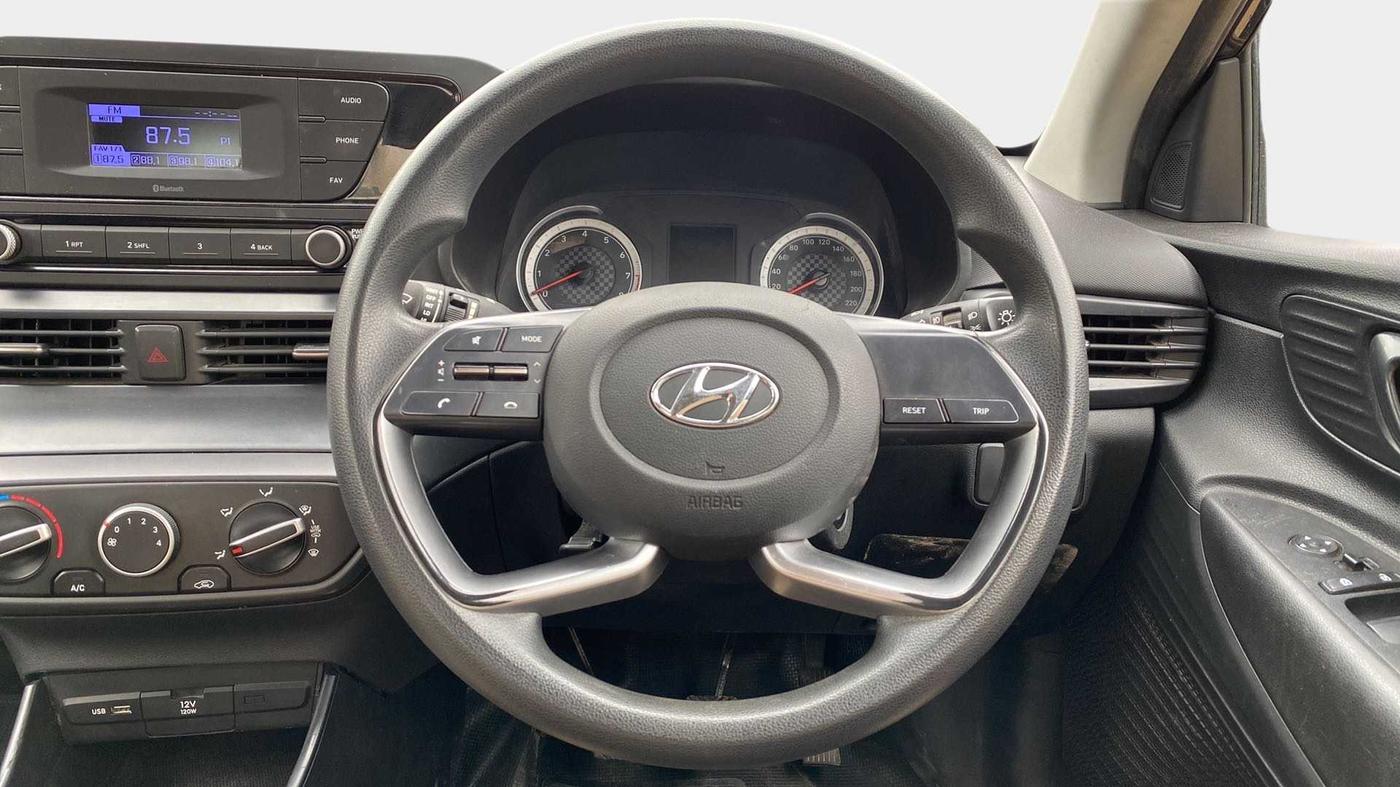 2021 Hyundai NEW I20 MAGNA 1.2 MT, CNG, Manual, 33,267 km, Steering Wheel Close Up