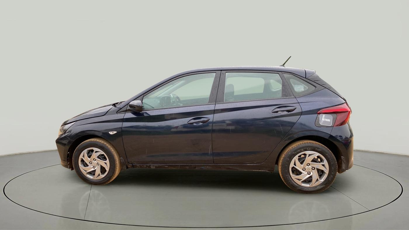 2021 Hyundai NEW I20 MAGNA 1.2 MT, CNG, Manual, 33,267 km, Left Side