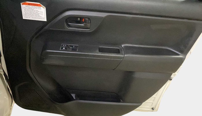 2019 Maruti New Wagon-R LXI CNG 1.0, CNG, Manual, 86,195 km, Driver Side Door Panels Control