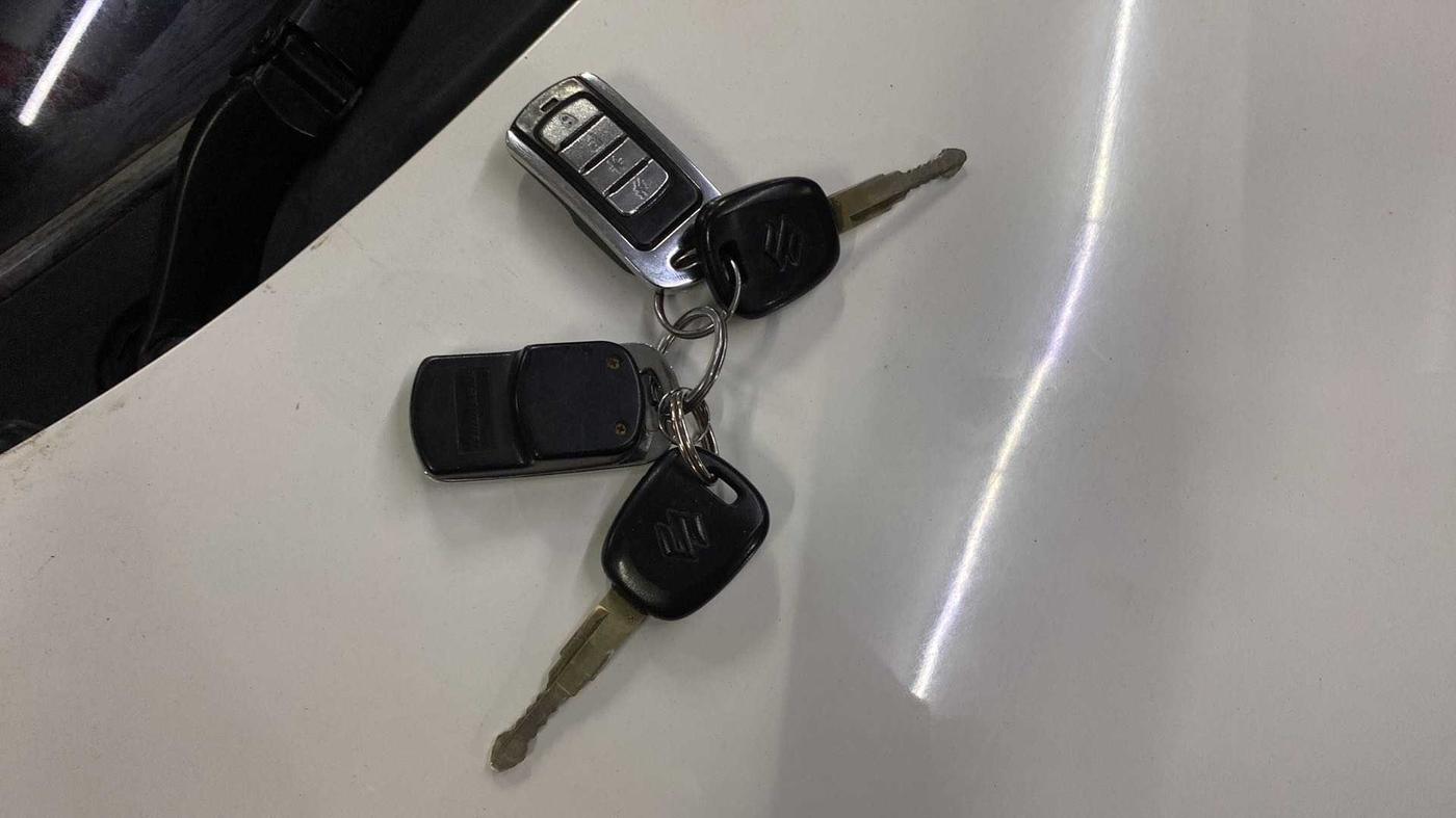 2019 Maruti New Wagon-R LXI CNG 1.0, CNG, Manual, 86,195 km, Key Close Up