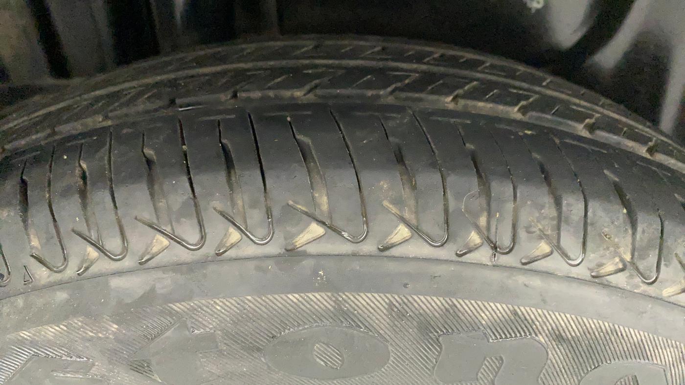 2012 Maruti Swift Dzire VXI, Petrol, Manual, 75,395 km, Right Rear Tyre Tread