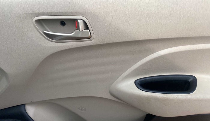2019 Hyundai NEW SANTRO SPORTZ AMT, Petrol, Automatic, 31,510 km, Driver Side Door Panels Control