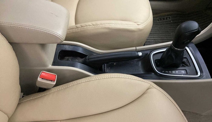 2019 Maruti Ciaz DELTA AT 1.5 SHVS PETROL, Petrol, Automatic, 39,903 km, Gear Lever