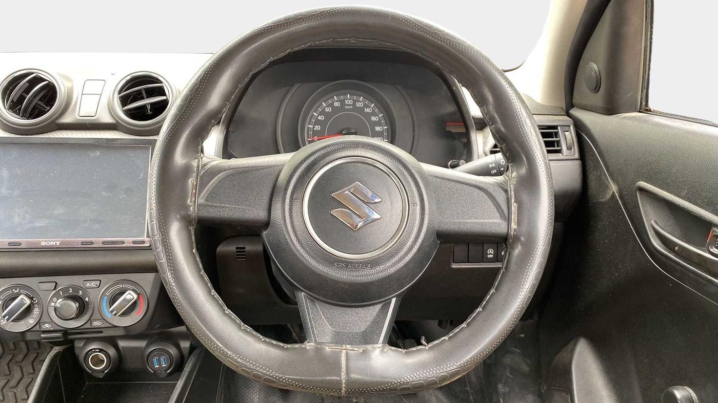 2021 Maruti Swift LXI, CNG, Manual, 29,057 km, Steering Wheel Close Up