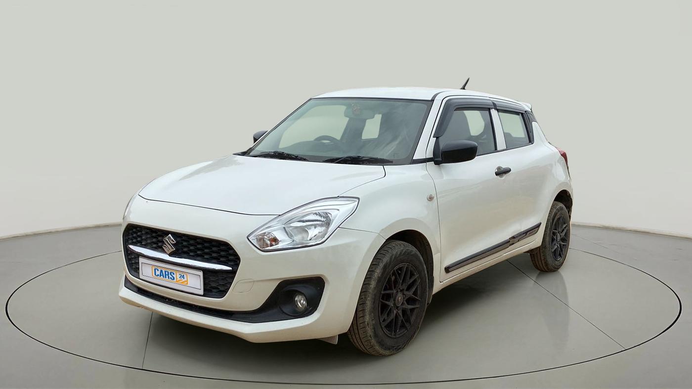 2021 Maruti Swift LXI, CNG, Manual, 29,057 km, Left Front Diagonal