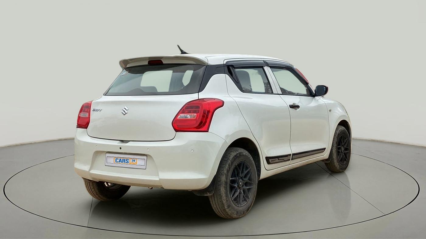 2021 Maruti Swift LXI, CNG, Manual, 29,057 km, Right Back Diagonal