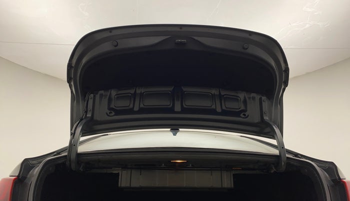 2019 Hyundai Verna 1.6 VTVT SX + AT, Petrol, Automatic, 29,743 km, Boot Door Open