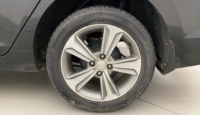 2019 Hyundai Verna 1.6 VTVT SX + AT, Petrol, Automatic, 29,743 km, Left Rear Wheel