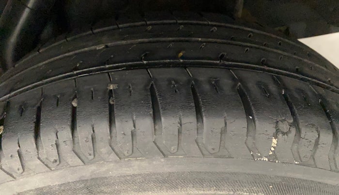 2019 Hyundai Verna 1.6 VTVT SX + AT, Petrol, Automatic, 29,743 km, Left Rear Tyre Tread