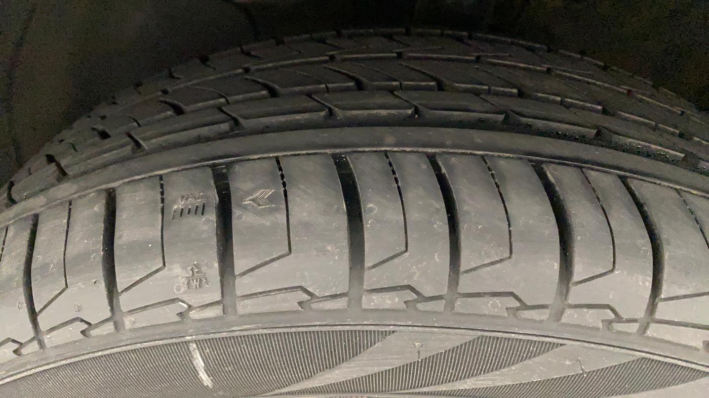 2019 Hyundai Verna 1.6 VTVT SX + AT, Petrol, Automatic, 29,743 km, Left Front Tyre Tread