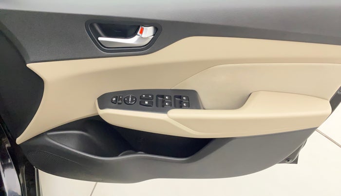 2019 Hyundai Verna 1.6 VTVT SX + AT, Petrol, Automatic, 29,743 km, Driver Side Door Panels Control