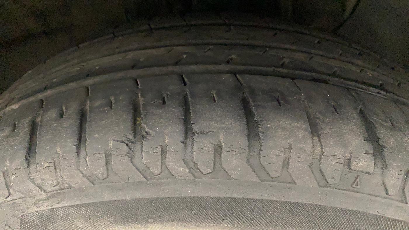 2019 Hyundai Verna 1.6 VTVT SX + AT, Petrol, Automatic, 29,743 km, Right Rear Tyre Tread