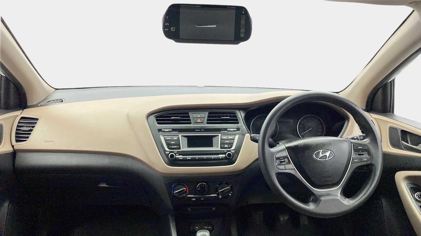 2016 Hyundai Elite i20 MAGNA 1.2, Petrol, Manual, 88,671 km, Dashboard