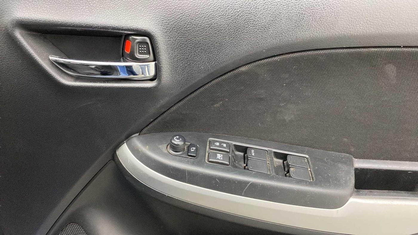 2015 Maruti Baleno DELTA PETROL 1.2, Petrol, Manual, 90,613 km, Driver Side Door Panels Control