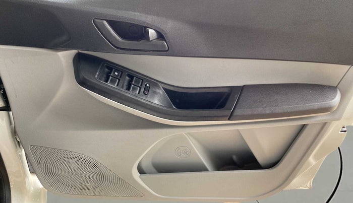 2021 Tata Tiago XT (O) PETROL, Petrol, Manual, 23,950 km, Driver Side Door Panels Control