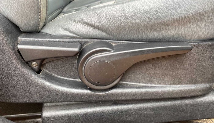 2016 Tata Tiago XZ PETROL, Petrol, Manual, 60,084 km, Driver Side Adjustment Panel