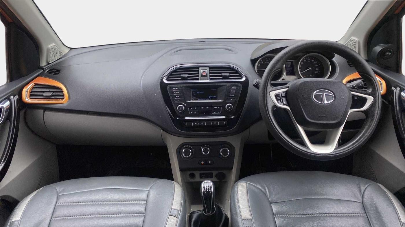 2016 Tata Tiago XZ PETROL, Petrol, Manual, 60,084 km, Dashboard