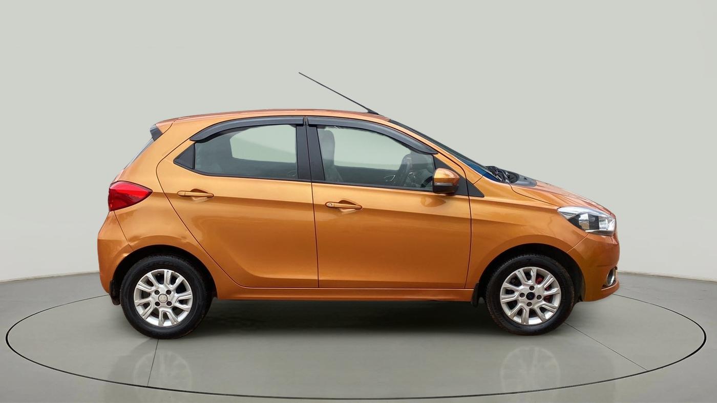 2016 Tata Tiago XZ PETROL, Petrol, Manual, 60,084 km, Right Side View