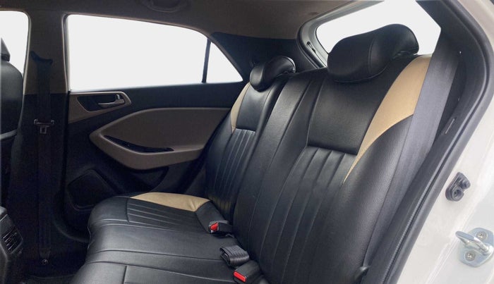2016 Hyundai Elite i20 ASTA 1.2 (O), Petrol, Manual, 43,478 km, Right Side Rear Door Cabin