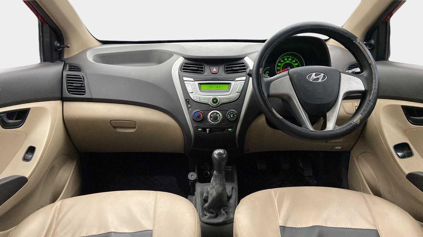 2017 Hyundai Eon MAGNA + AIRBAG, Petrol, Manual, 14,296 km, Dashboard