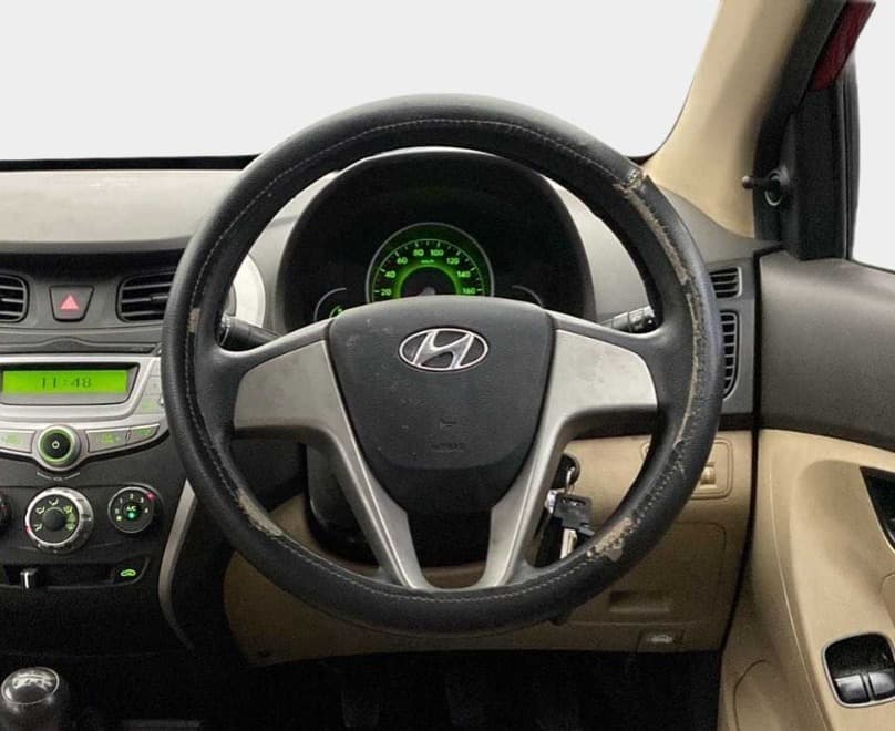 2017 Hyundai Eon MAGNA + AIRBAG, Petrol, Manual, 14,296 km, Steering Wheel Close Up