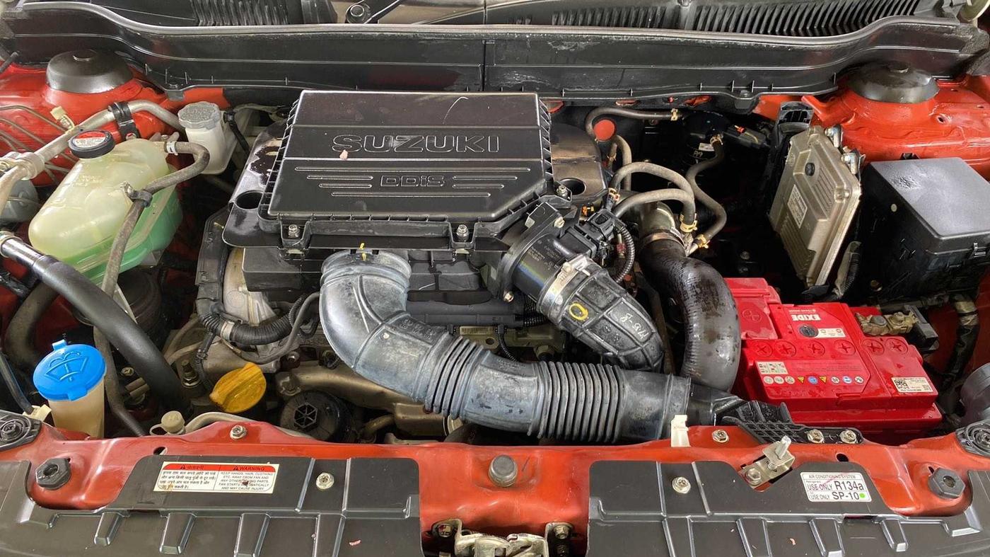 2019 Maruti Vitara Brezza VDI, Diesel, Manual, 55,600 km, Open Bonet